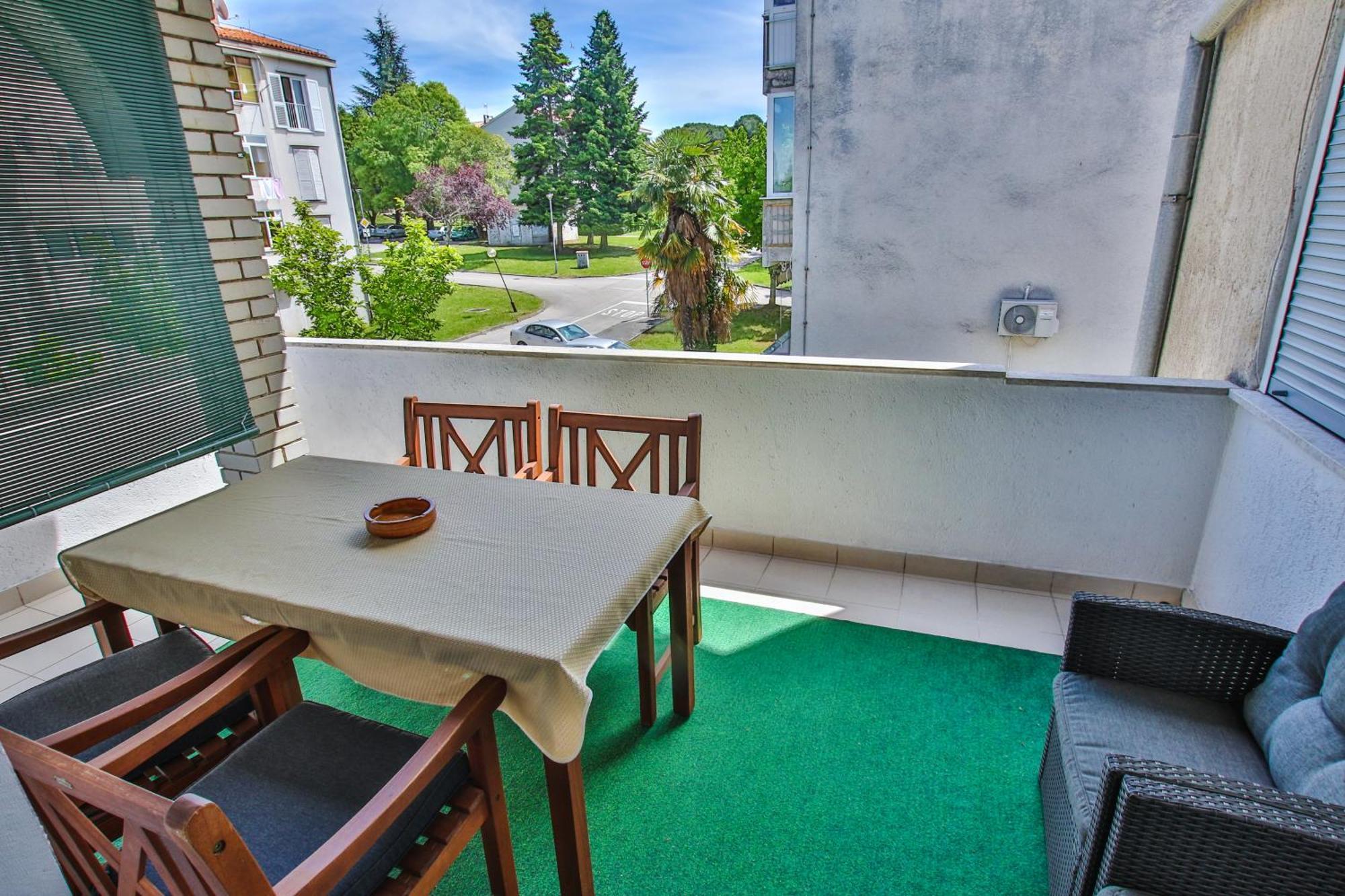 Apartment Bianca Porec Bagian luar foto